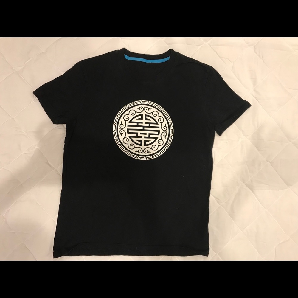 T-shirt. Size M.